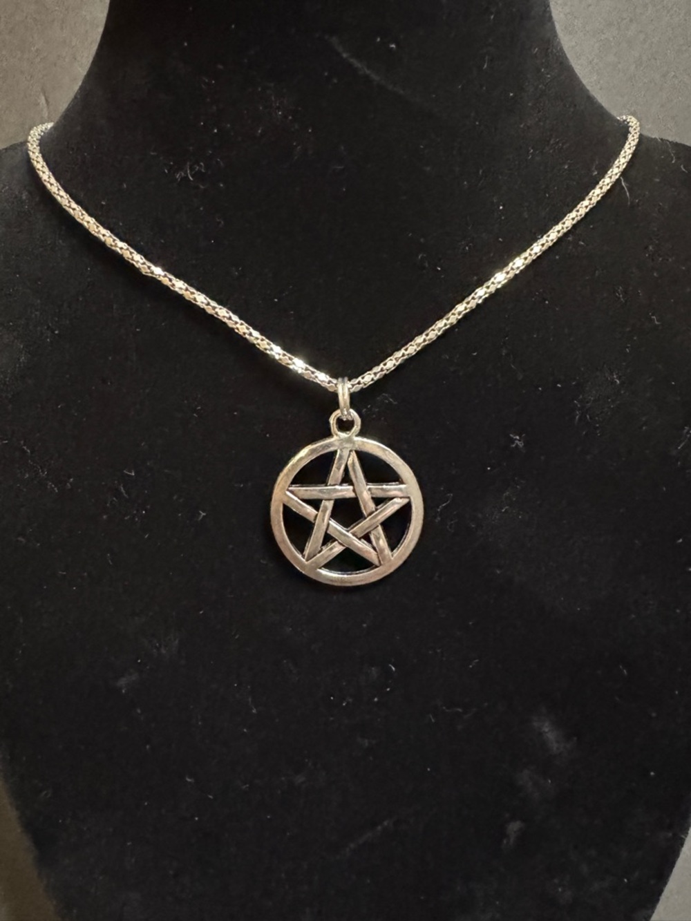 Silver Pentagram Pendant Necklace